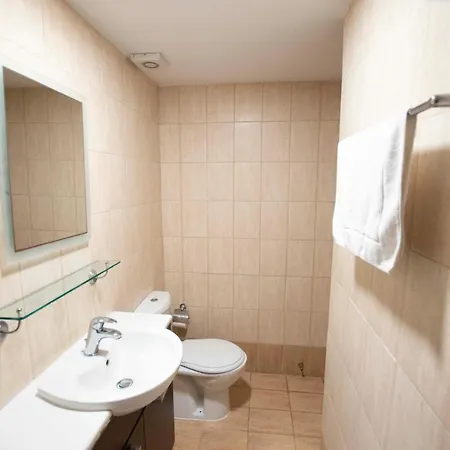 Glabur - The Cozy Atelier - City, Free Parking & Wifi, Welcomes You!!! דירה *